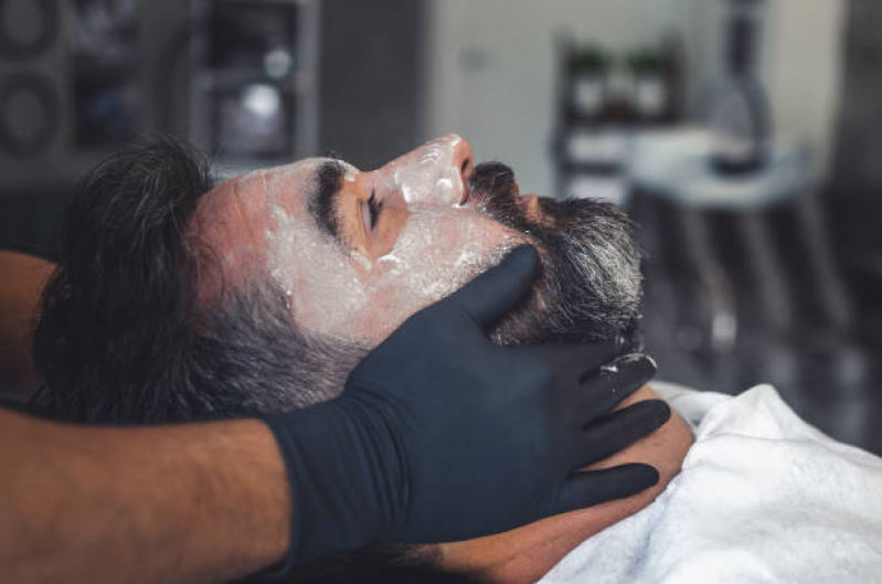 Limpeza de Pele Profunda Masculina Barroca - Limpeza de Pele em Homem com Barba